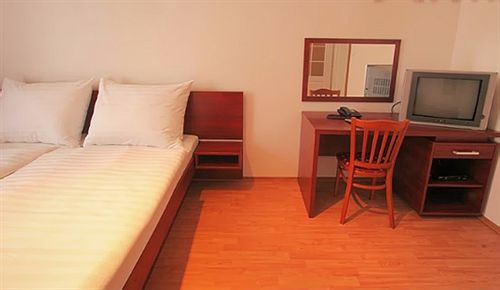 Aparthotel Susa