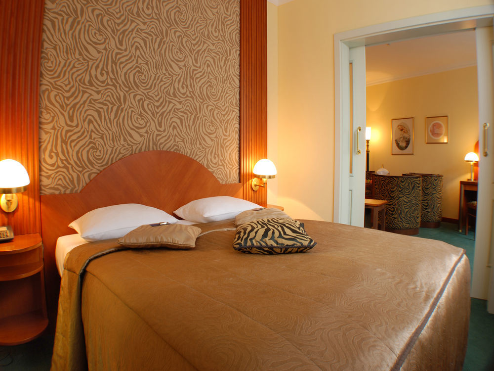 Hotel Ea Royal Esprit 4*