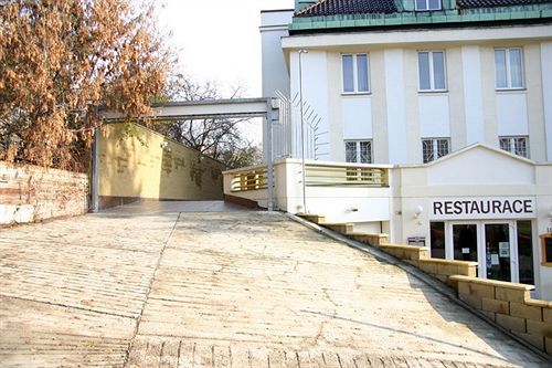 Pawlovnia Hotel