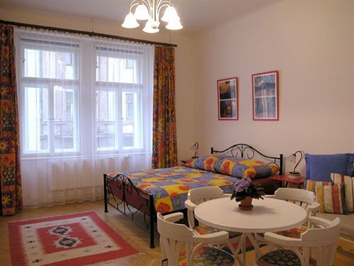 Hotel Pragues Rainbow Prag