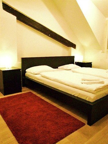 Charles Bridge Apartment Prag