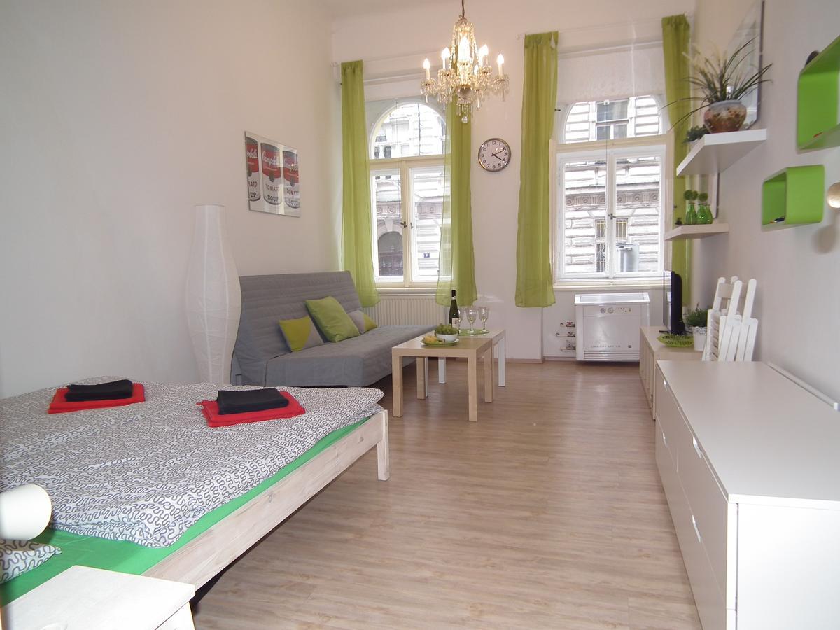 In The Centre Apartment *
