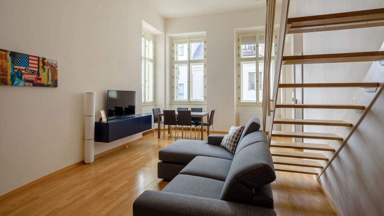Apartment Sokolovska 91