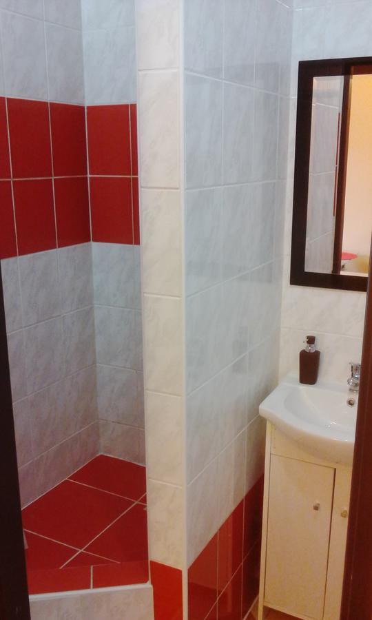 Sarka Apartment *