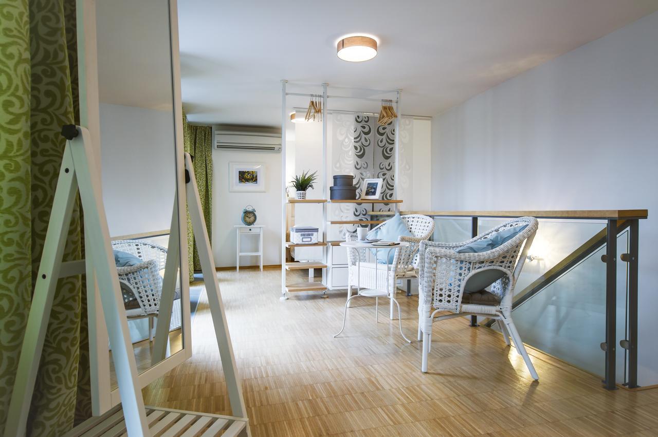 Apartment Modern Charvatova Prague