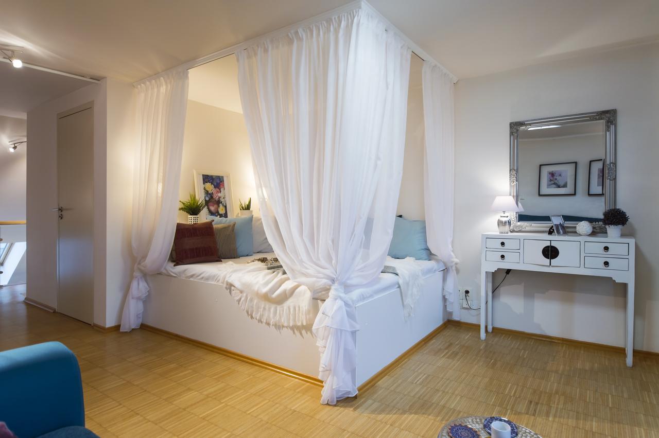 Modern Charvatova Apartment *