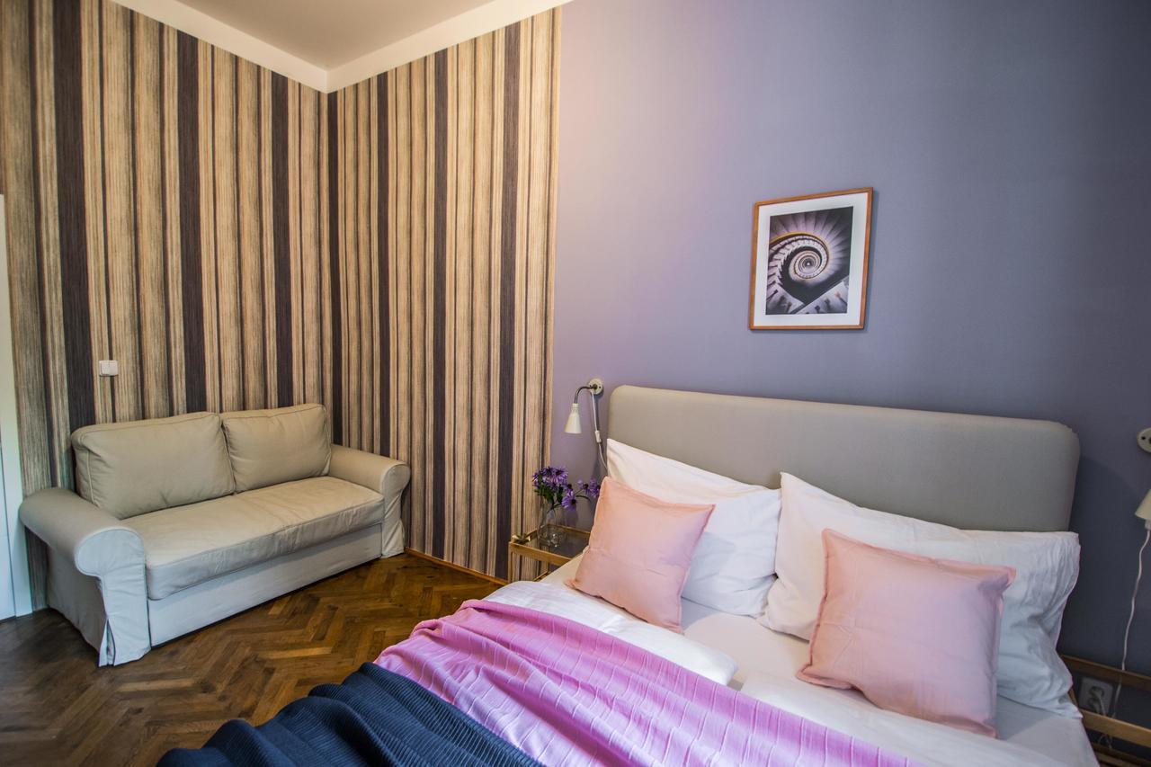 Apartment 3bdr Center Ruterra