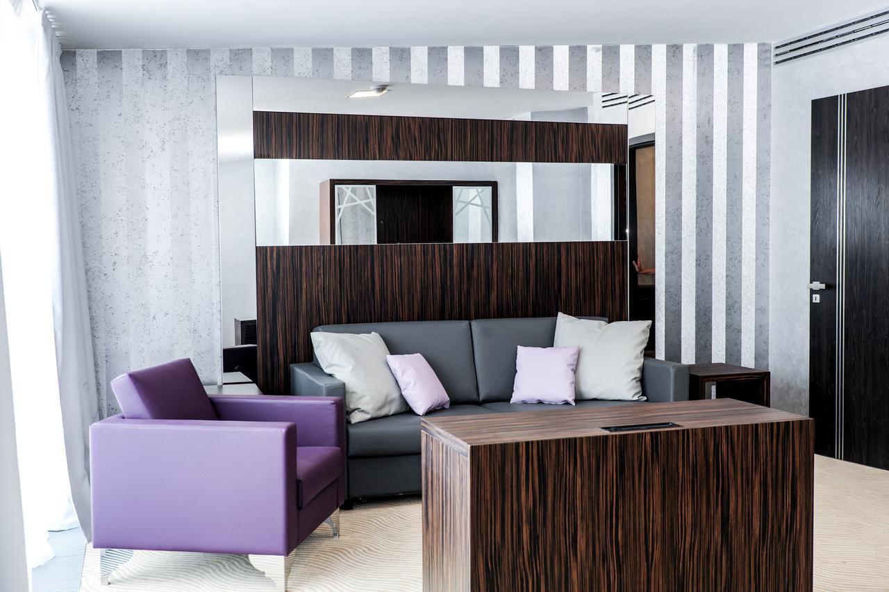 Myo Wenceslas Hotell 4*