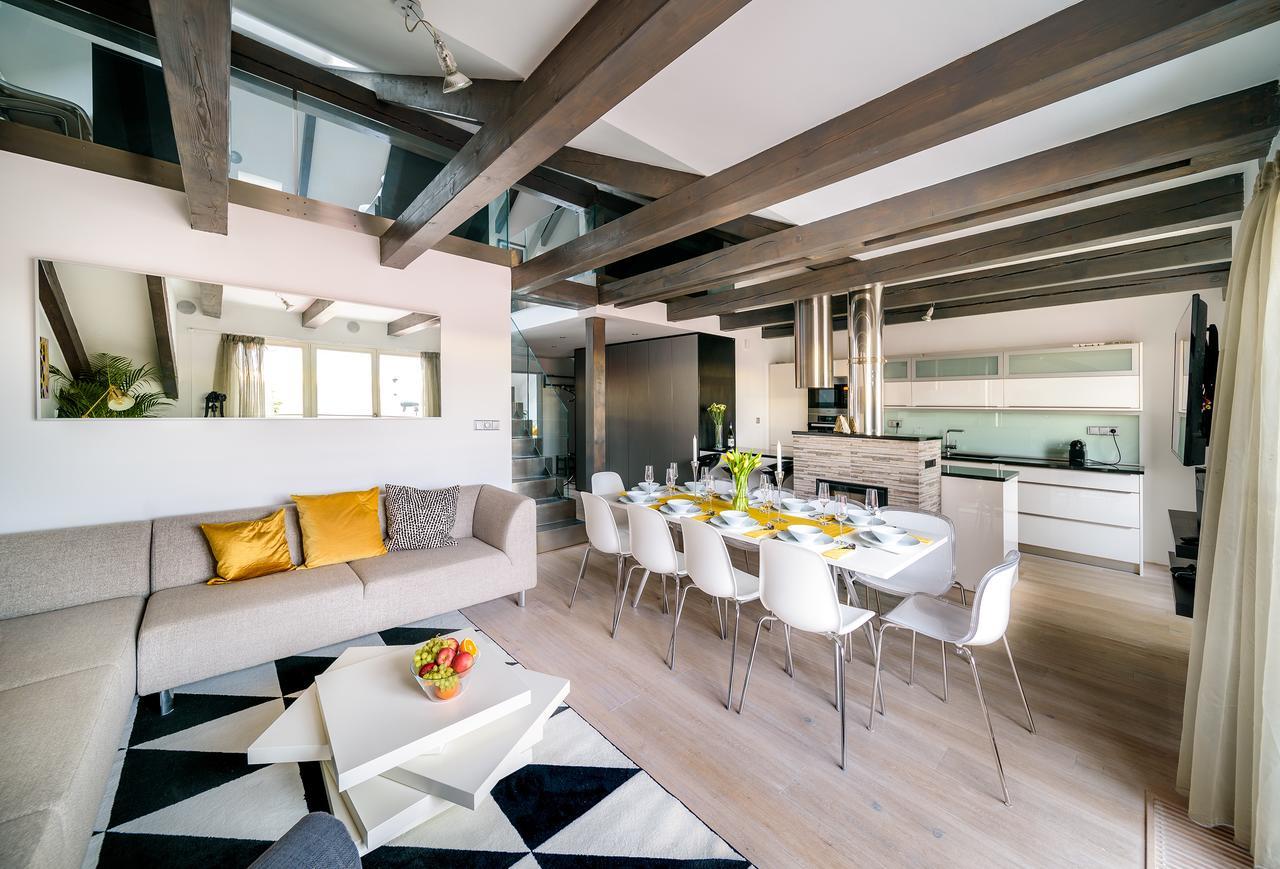 Apartment President By Castle, Views *