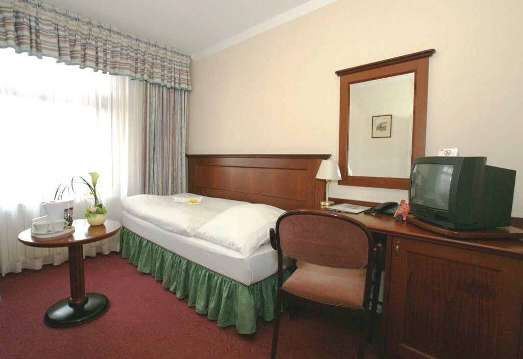 Hotel Lunik 3*