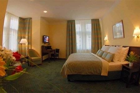 Ea Downtown 4* Prag