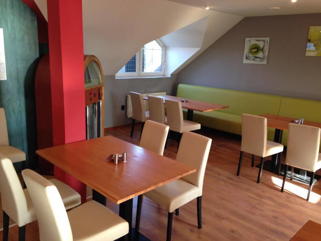 Nova Hospoda - & Restaurant Hotel Prag