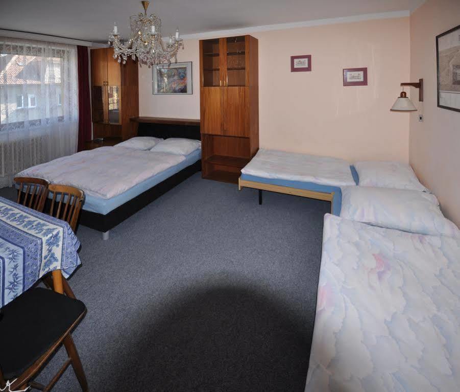 Guest house A.v.e. Kliska 3*