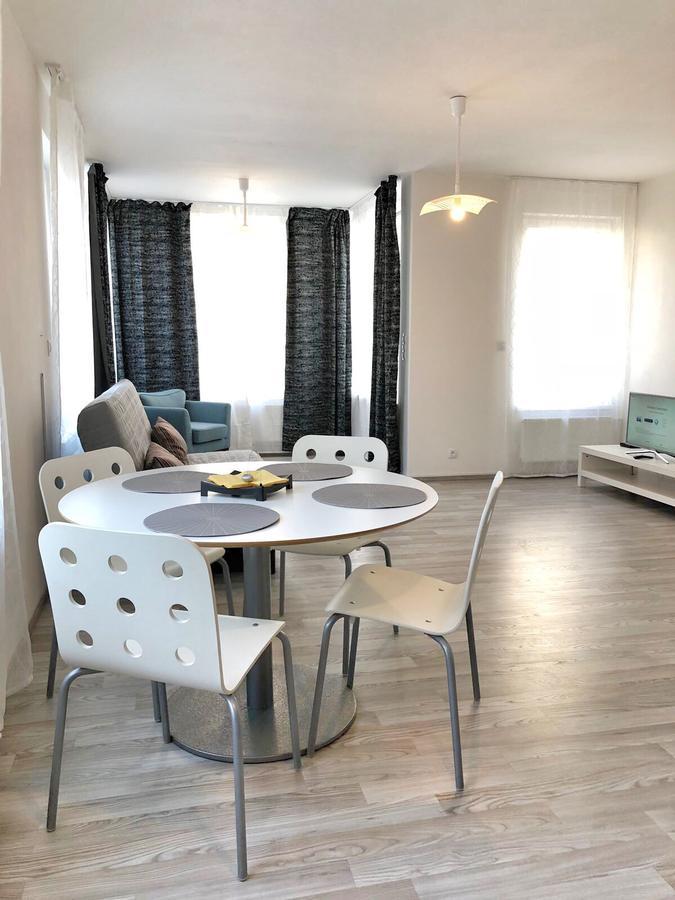 Luxury Riverside By Refa Group Prag