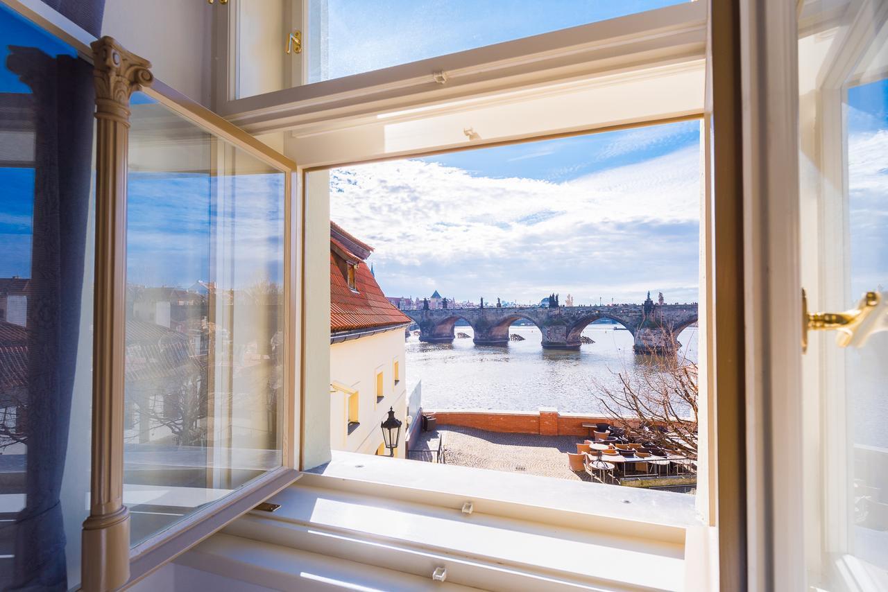 Lejlighed Kafka With Bridge View *