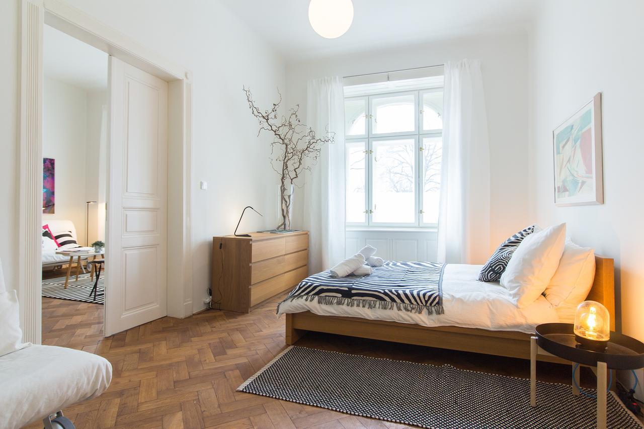 Stylish Modern For 5 People By Easybnb