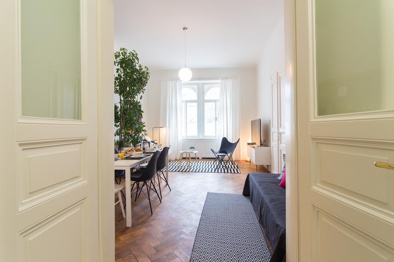 Stylish Modern For 5 People By Easybnb * Prag