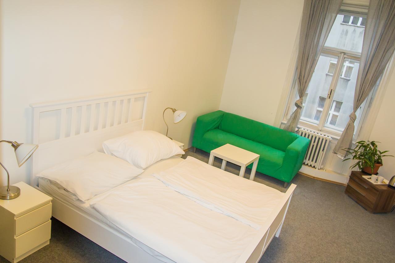 Franz Kafka Hostel *
