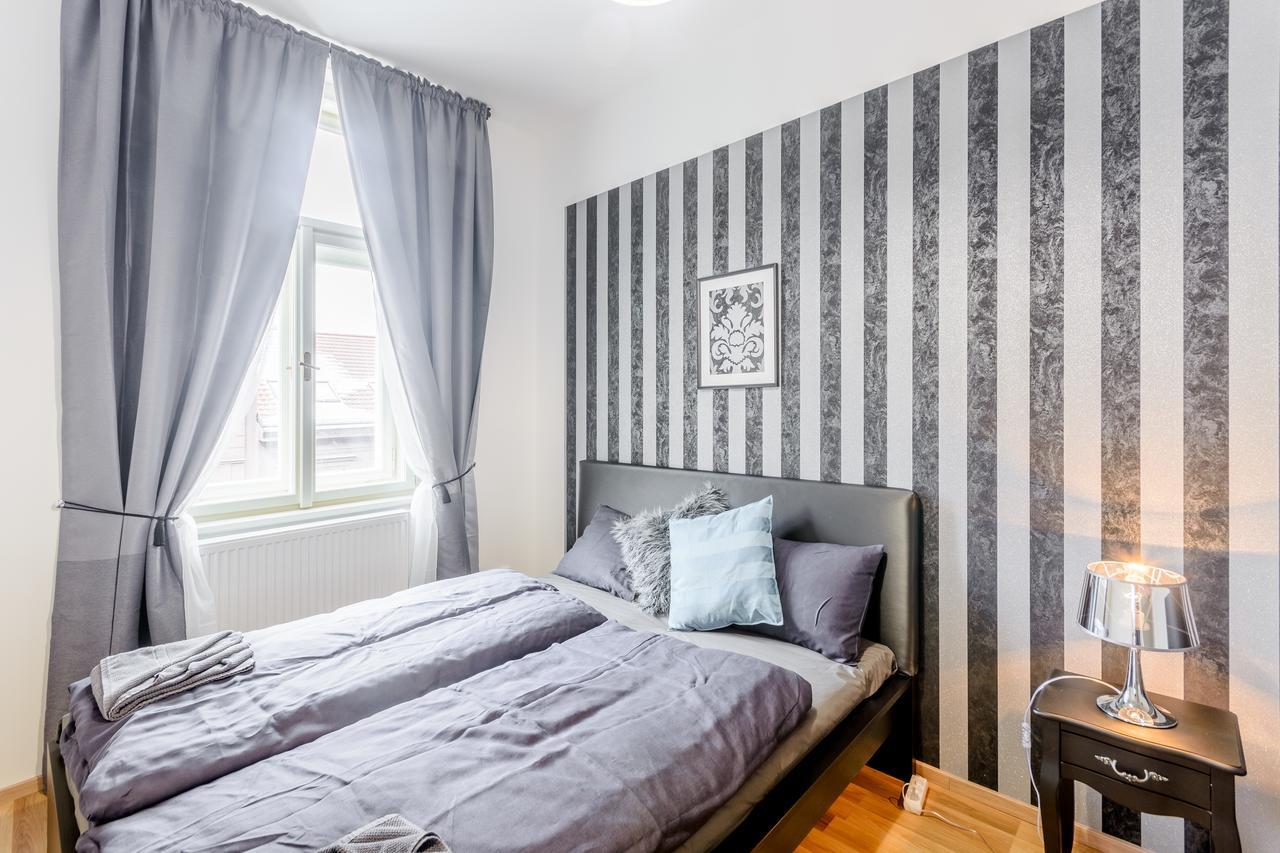 Top Wenceslas Square Aparthotel 3*