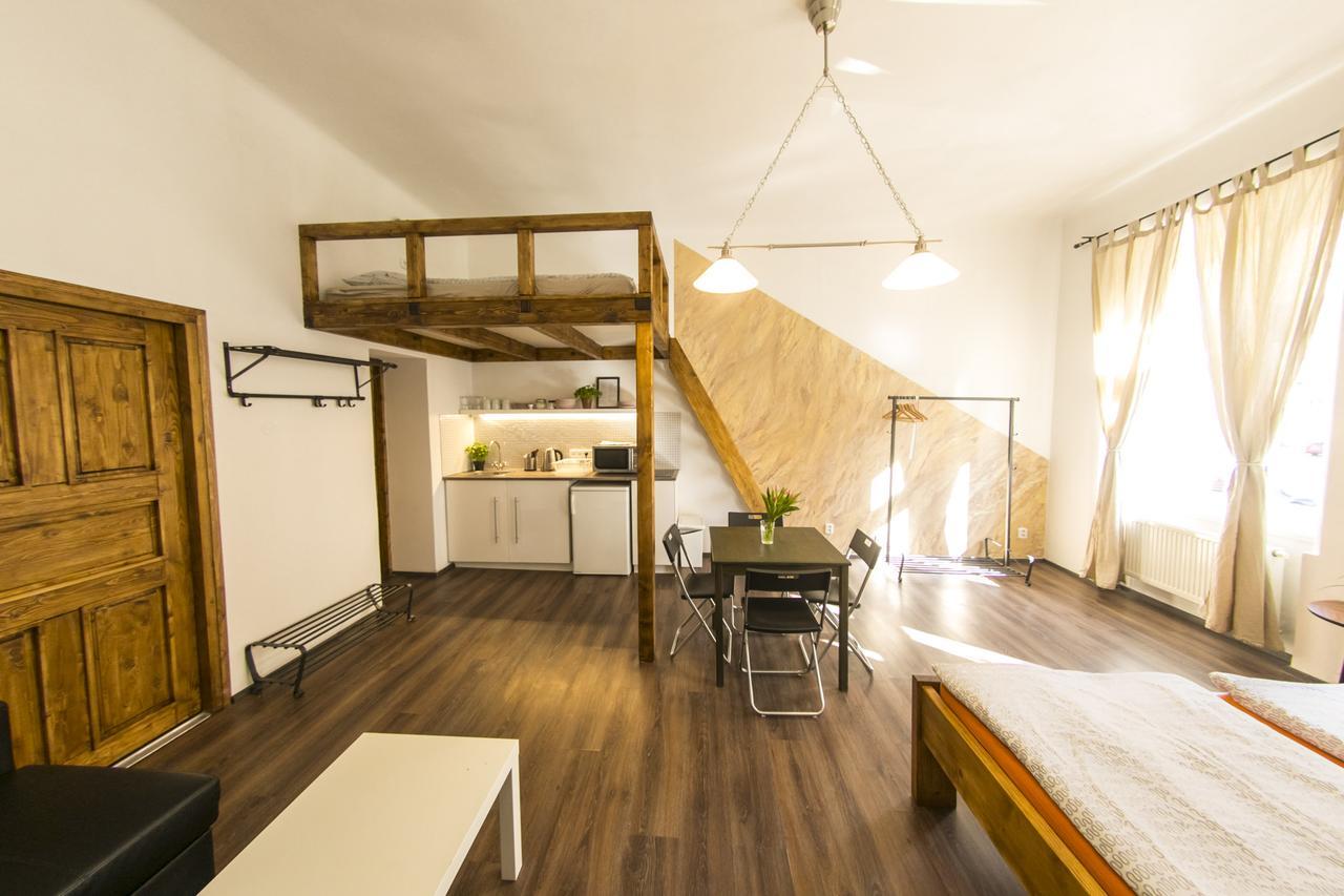 Freedom Rooms & Apartments