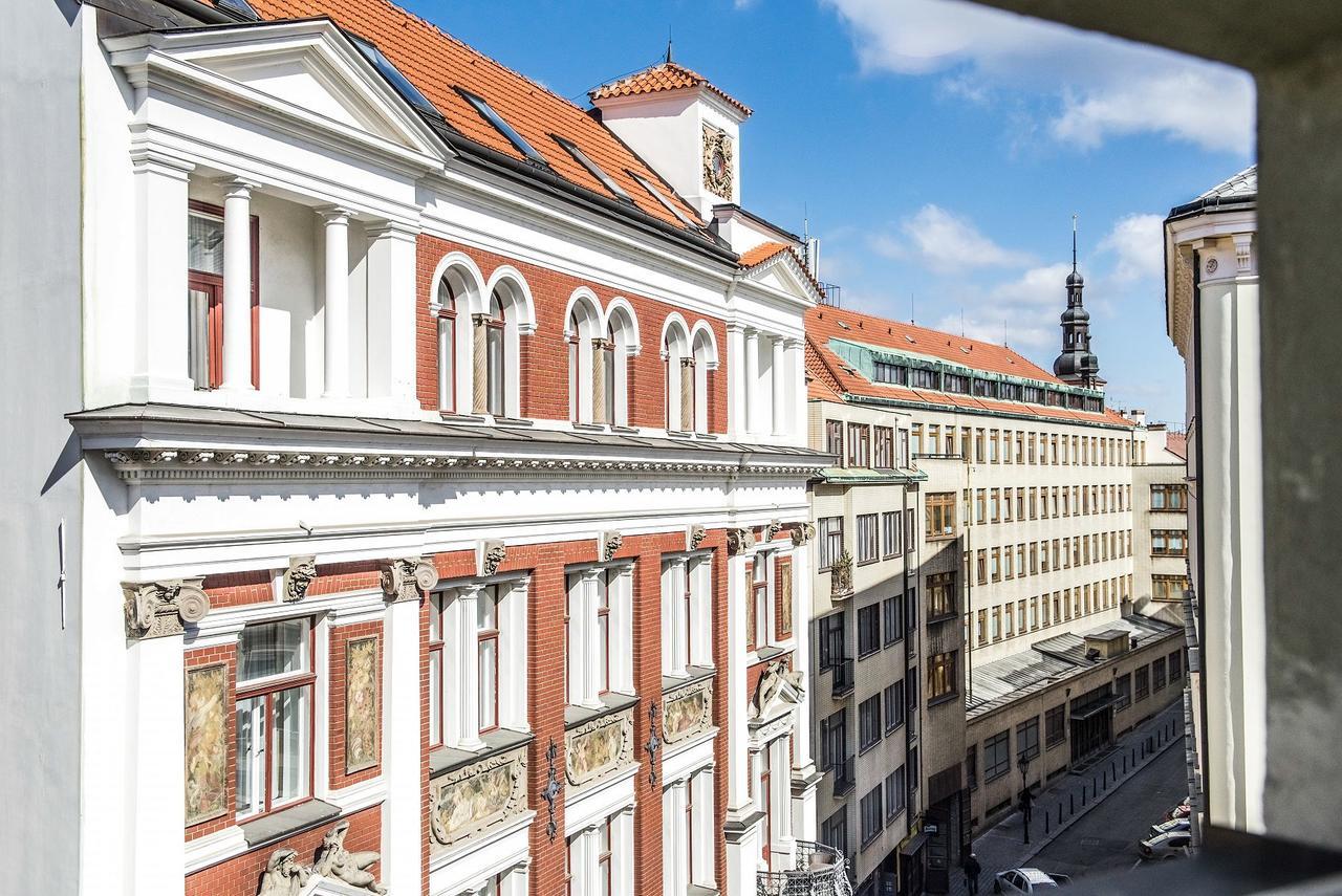 Wishlist Old Residences - Charles Bridge *