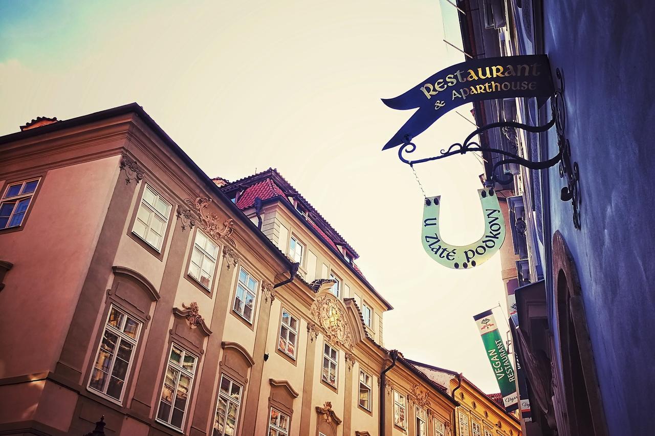 U Zlate Podkovy - At The Golden Horseshoe Lejlighed