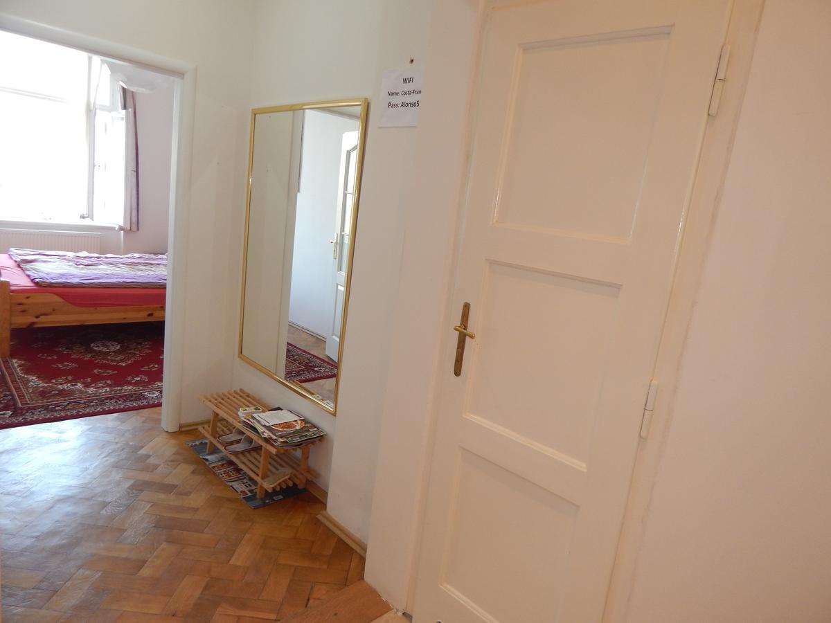Joystayone Bed & Breakfast Prag