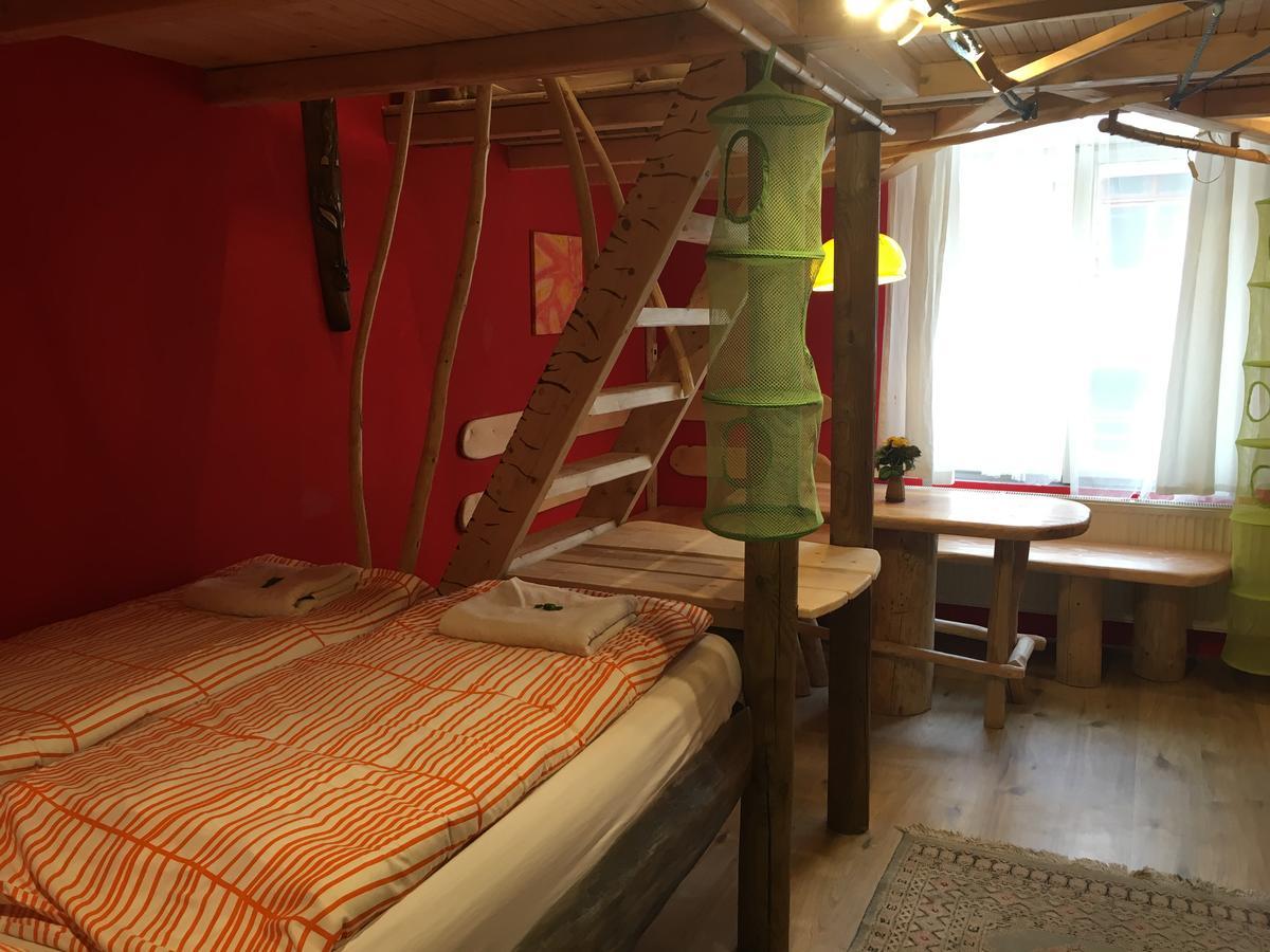 Hostel Artharmony & Prag