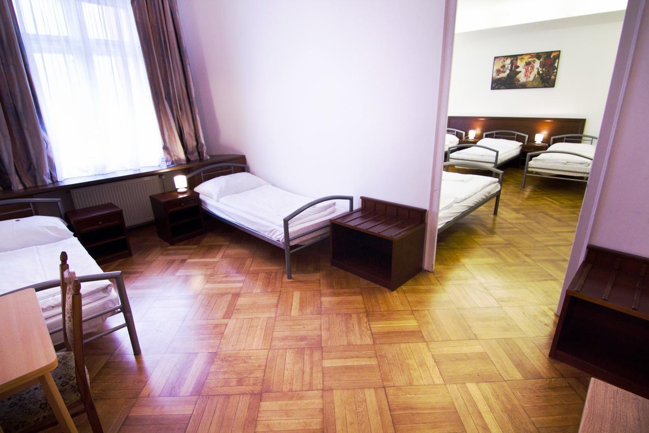 Happy For Friends Apartment