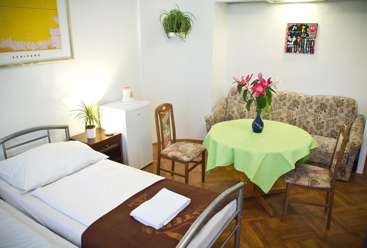 Apartment Happy For Friends *