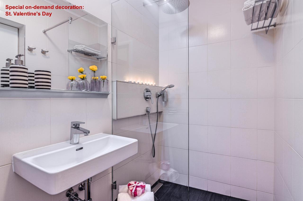 Apartment Air Conditioned Terrace Prag