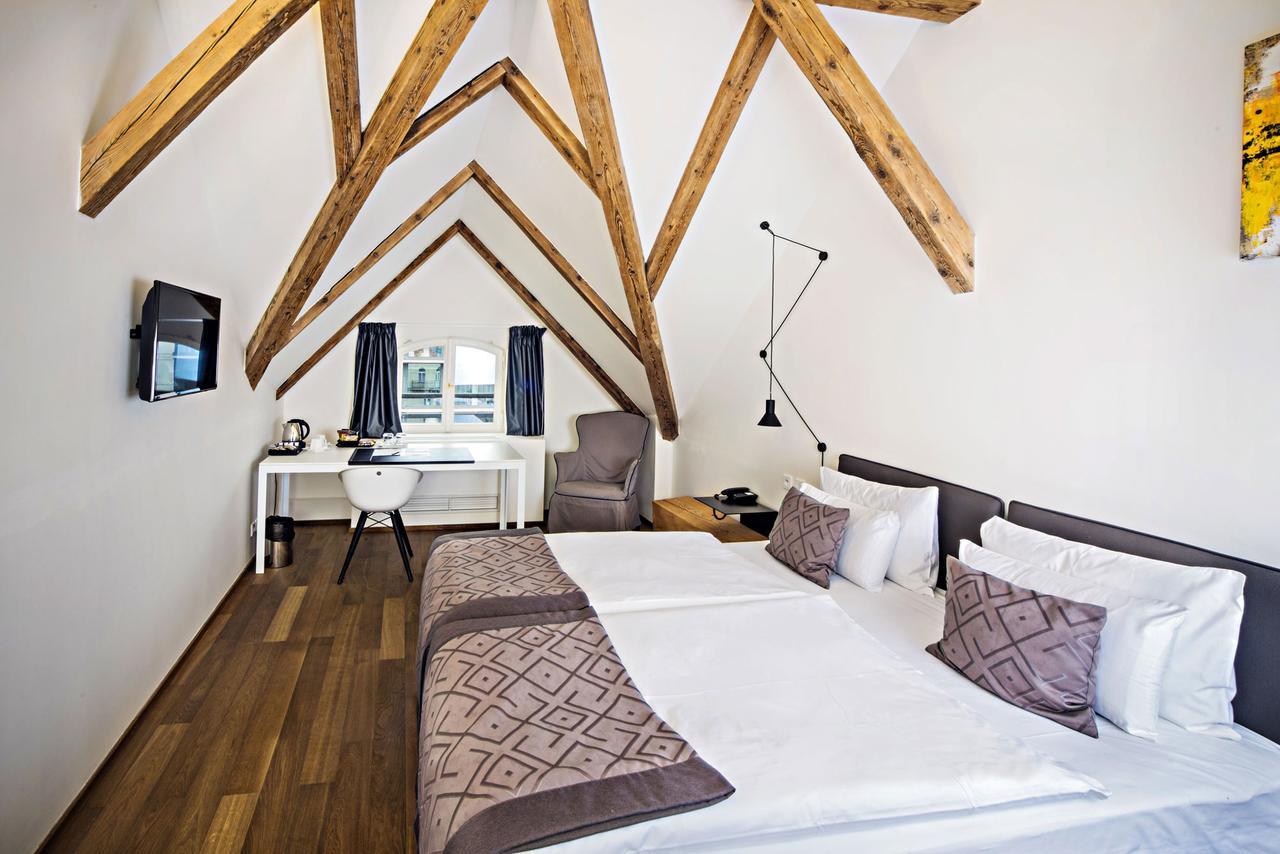 Golden Crown Hotell 4*