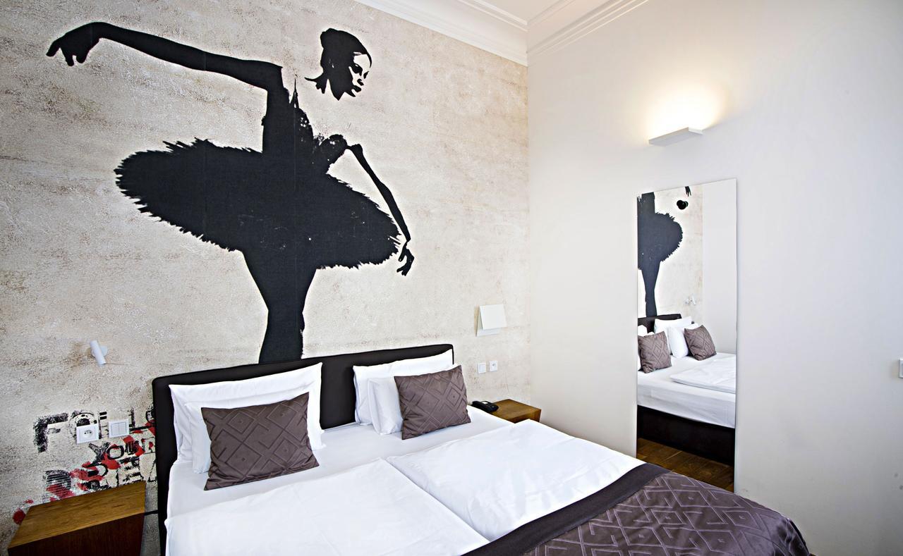 Golden Crown Hotell