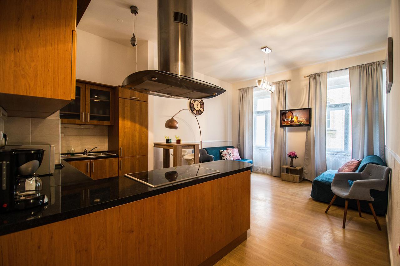 Riverside Ruterra Apartment *