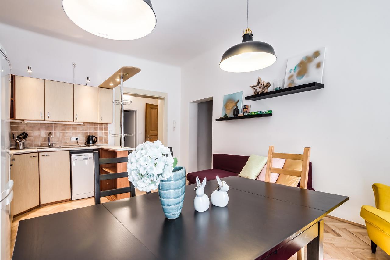 White & Woody Quadrio Apartments * Prague