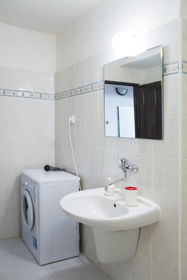 Modern Dlouhá Apartment
