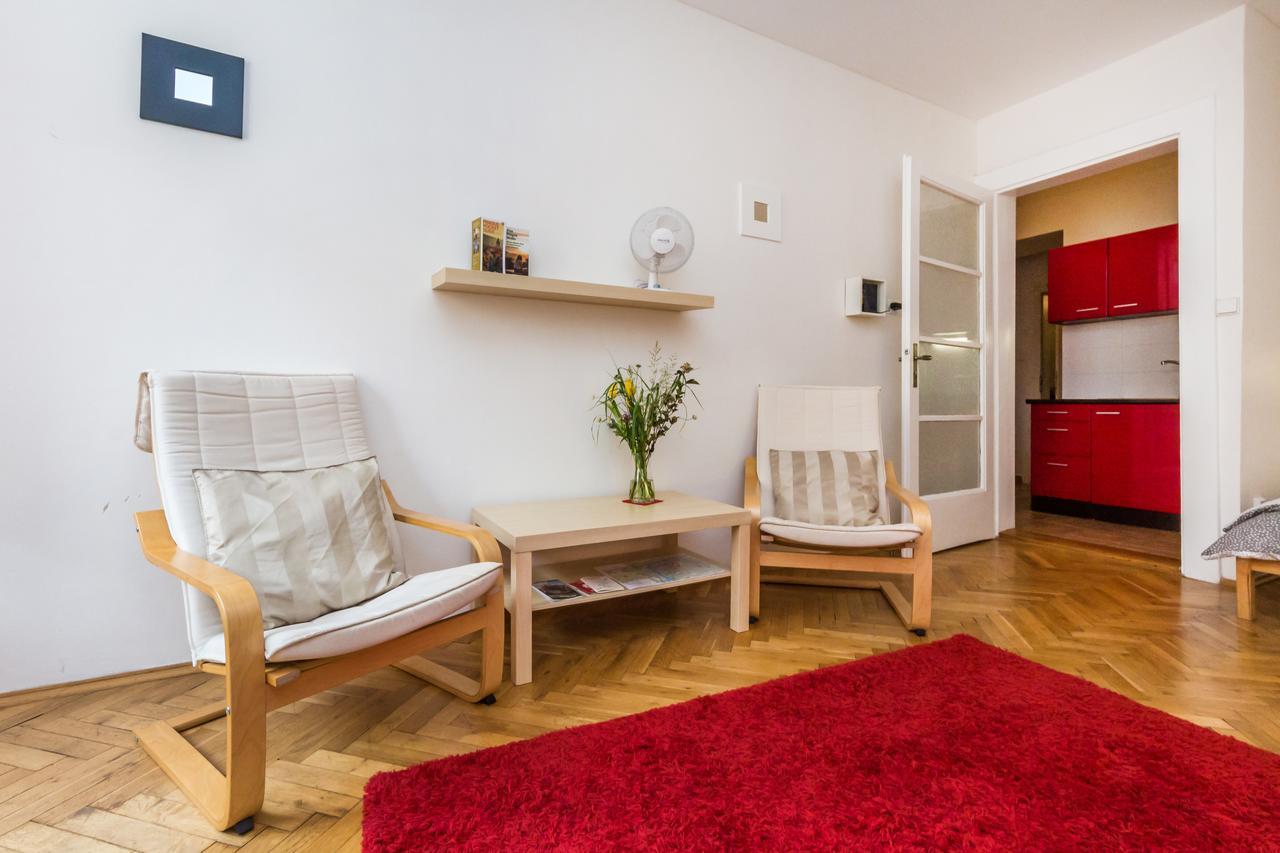 Mika's Palladium Apartment *