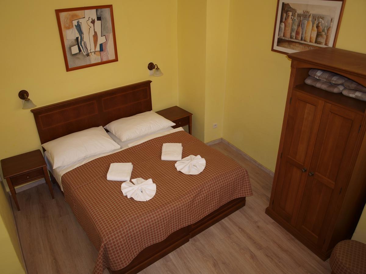 Hotel King George 3*