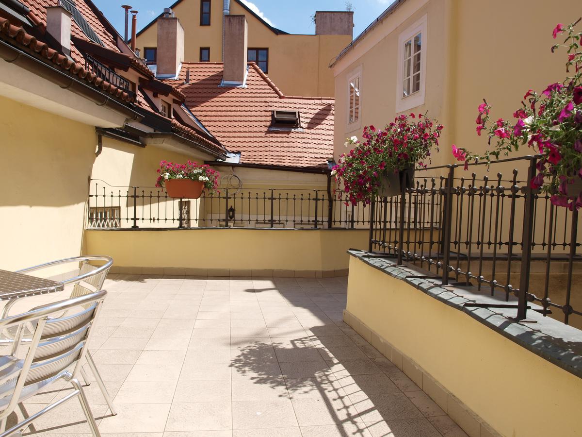 King George Hotel 3*