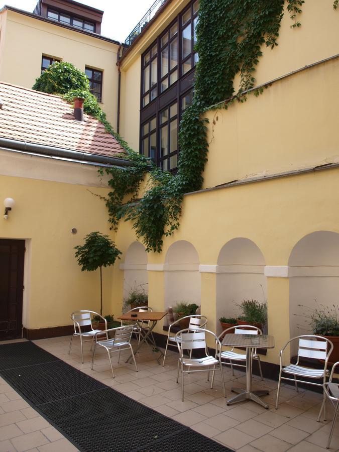 King George Hotel 3*