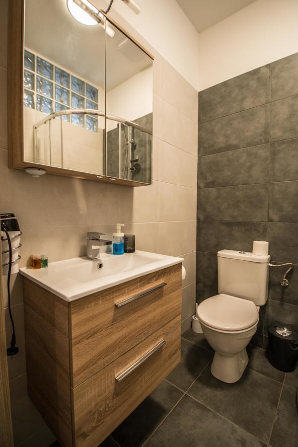 Executive Bright Apt. By Ruterra Apartment