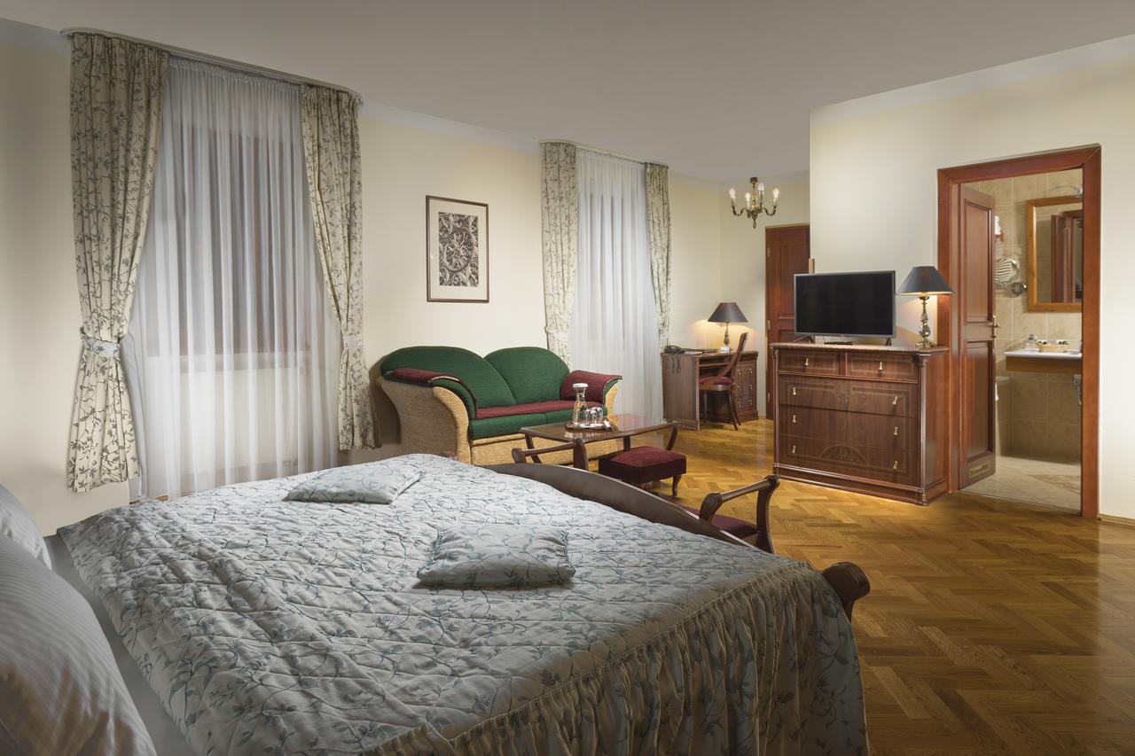 Boutique Constans Hotel 4*