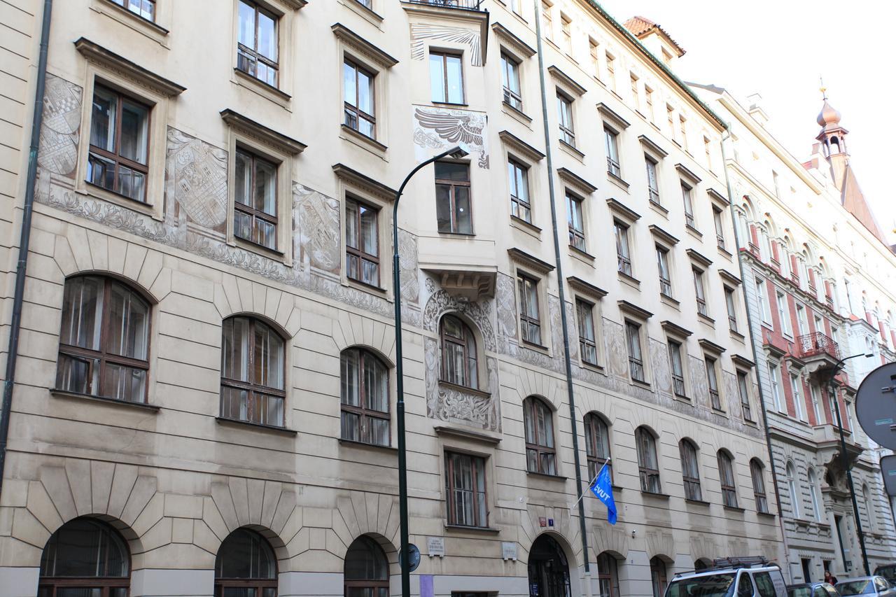 Hlávkova