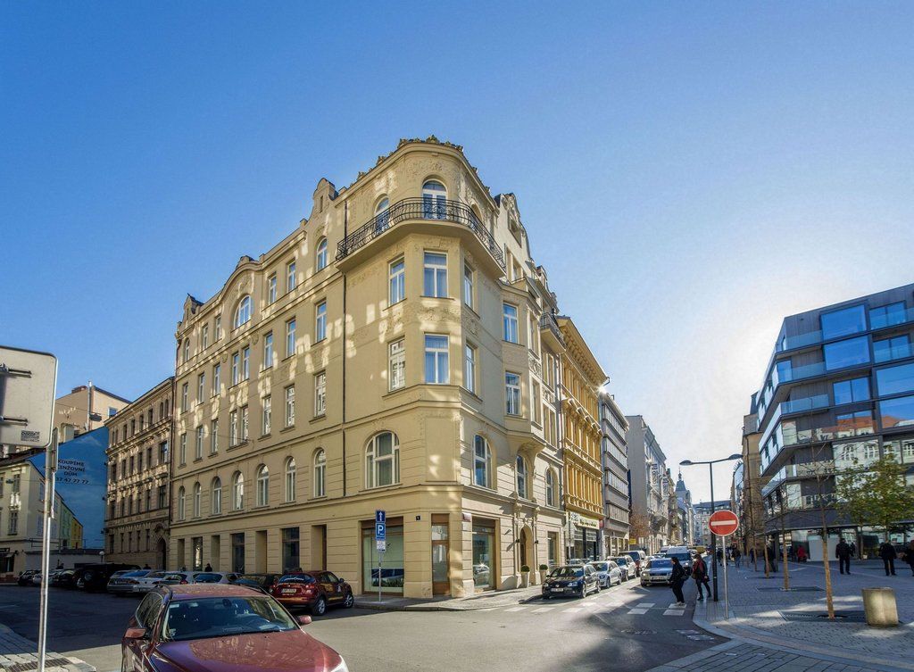 Golden Crown Praha