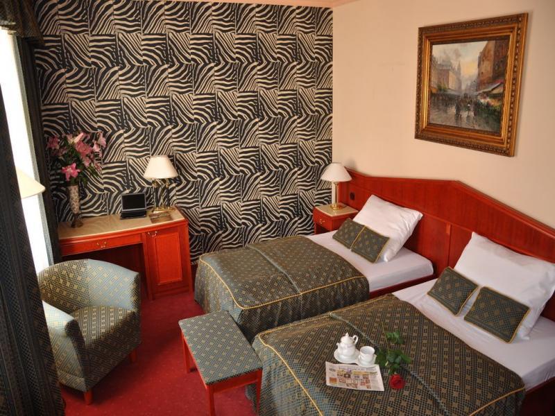 Hotel Carlton 4*