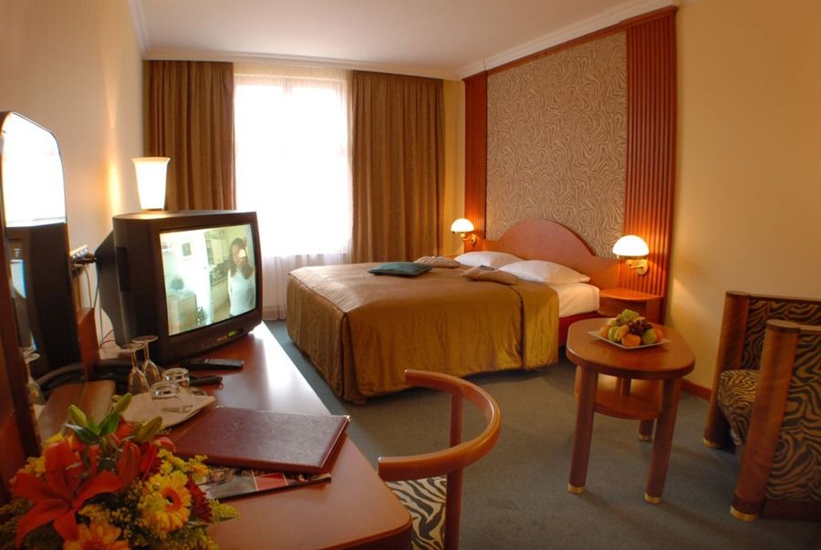 Ea Royal Esprit Hotel 4*