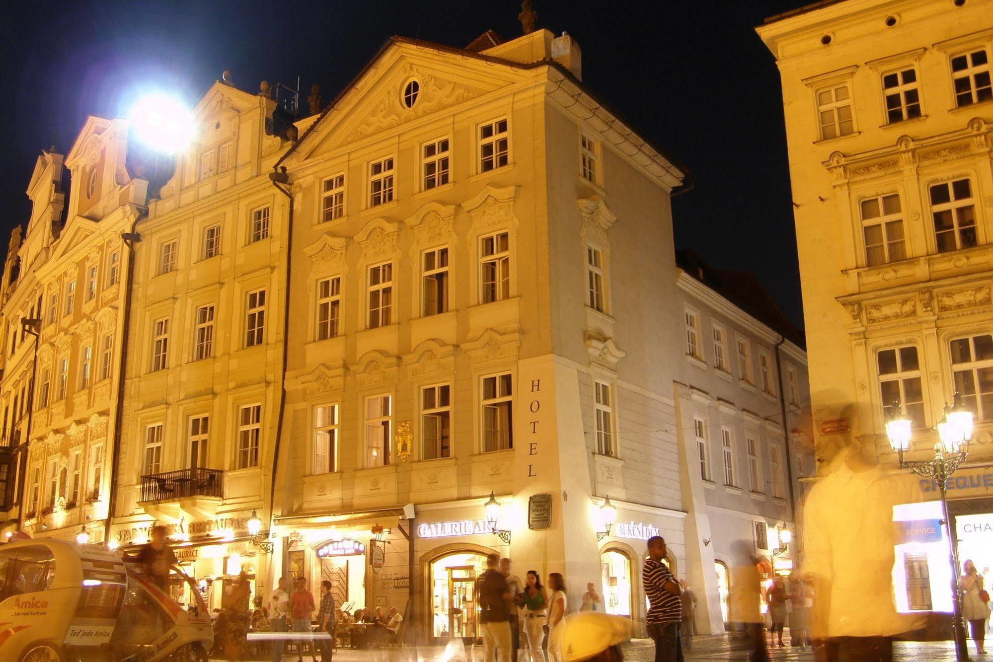 Old Town Square By Emblem 5*