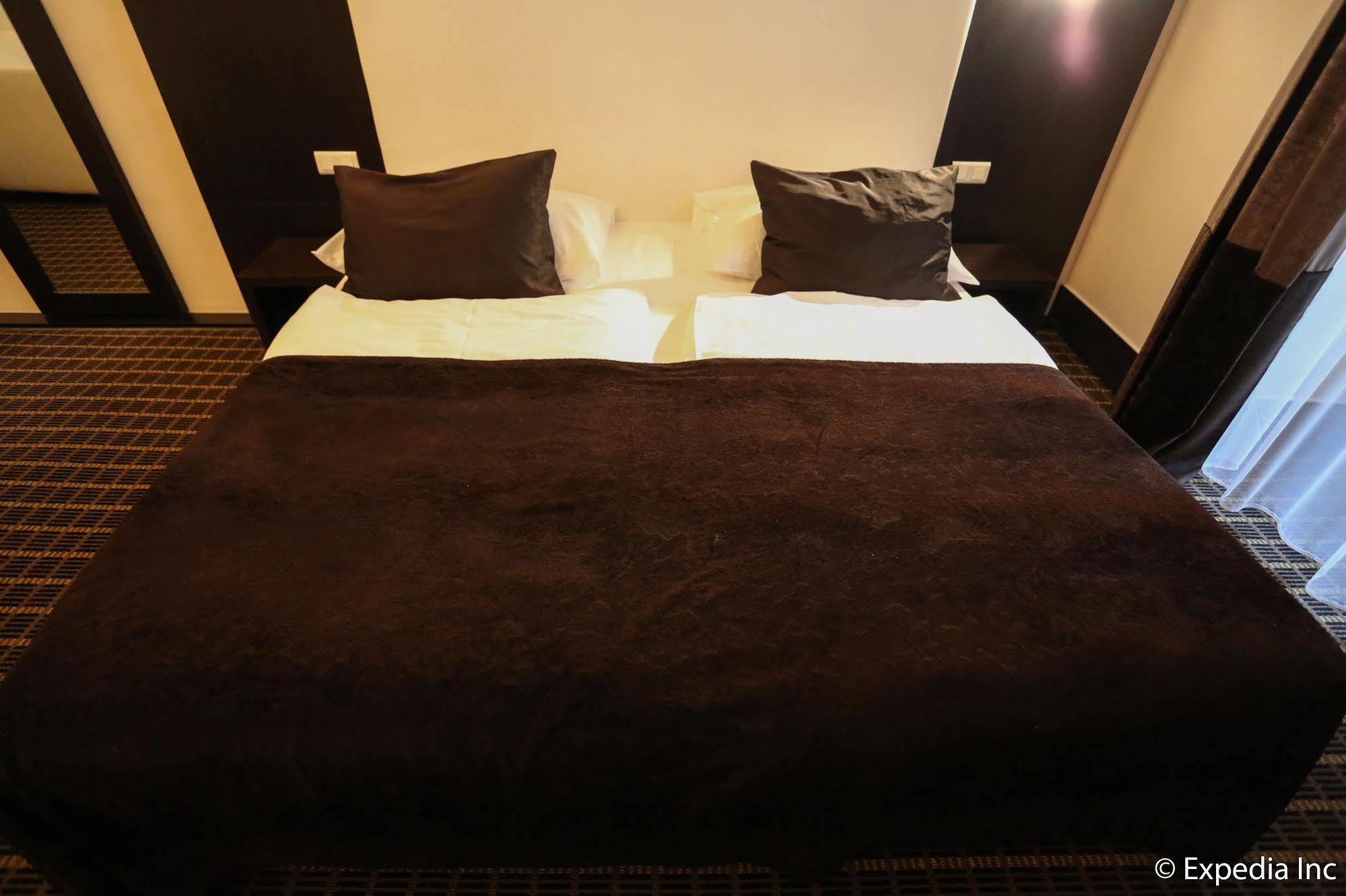 Aparthotel Old Town Square By Emblem Praha