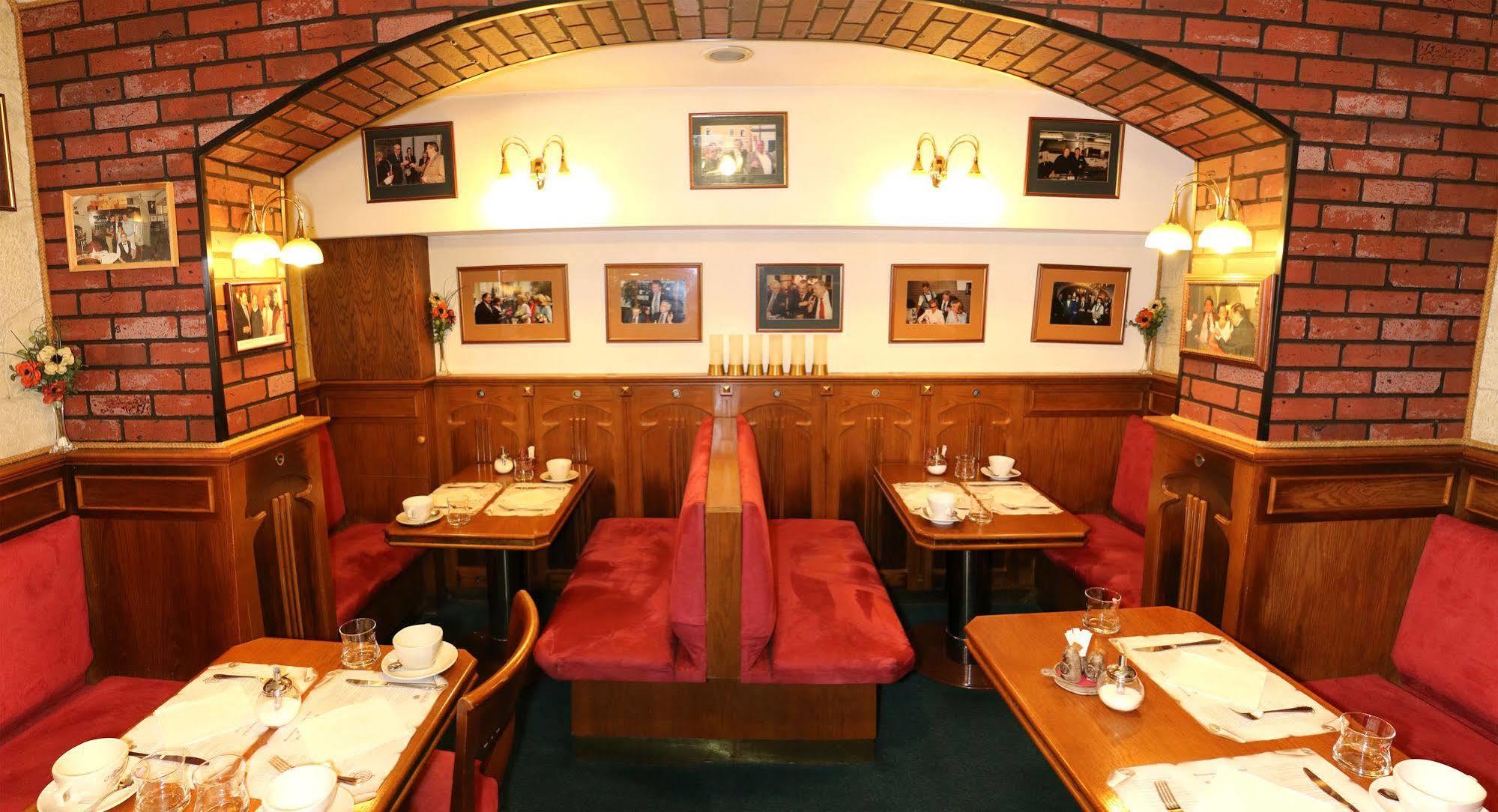 River Star Hotel