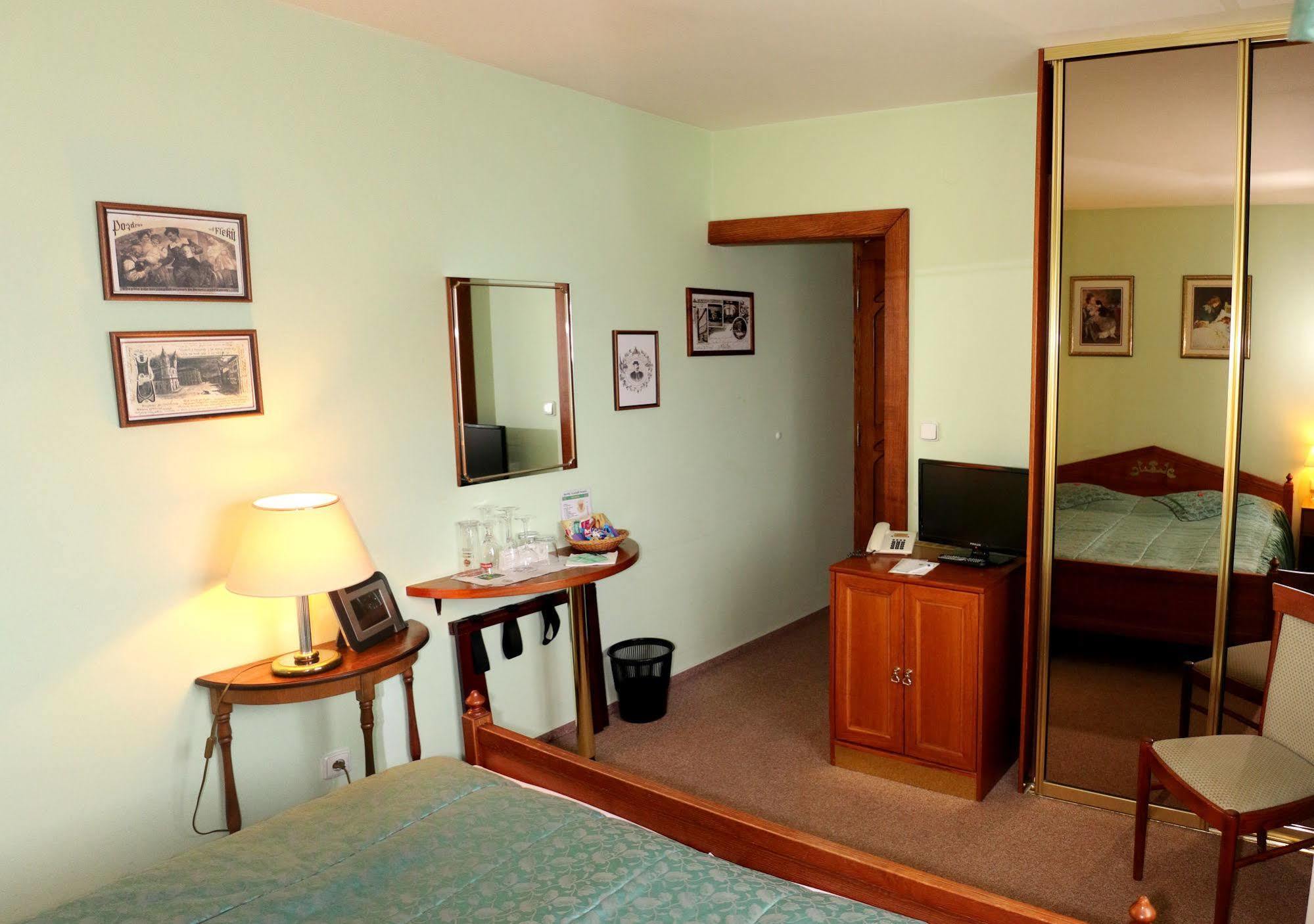 Hotel River Star
